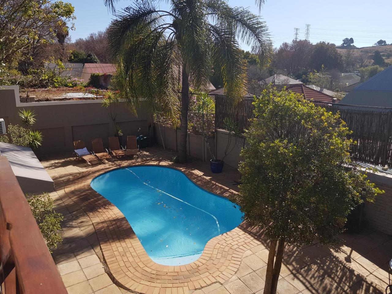 Готель Mi Casa Su Casa Randburg Екстер'єр фото