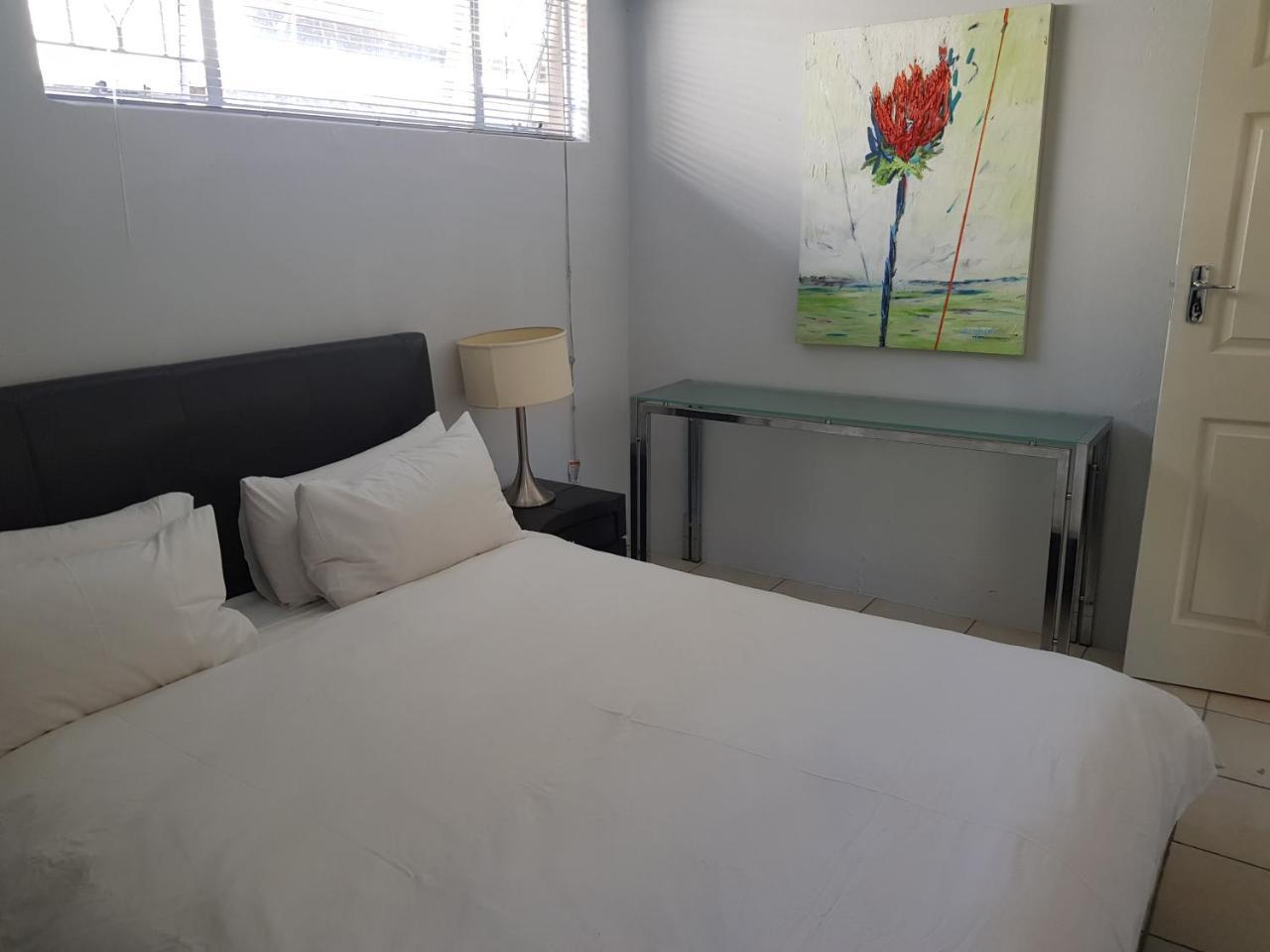 Готель Mi Casa Su Casa Randburg Екстер'єр фото