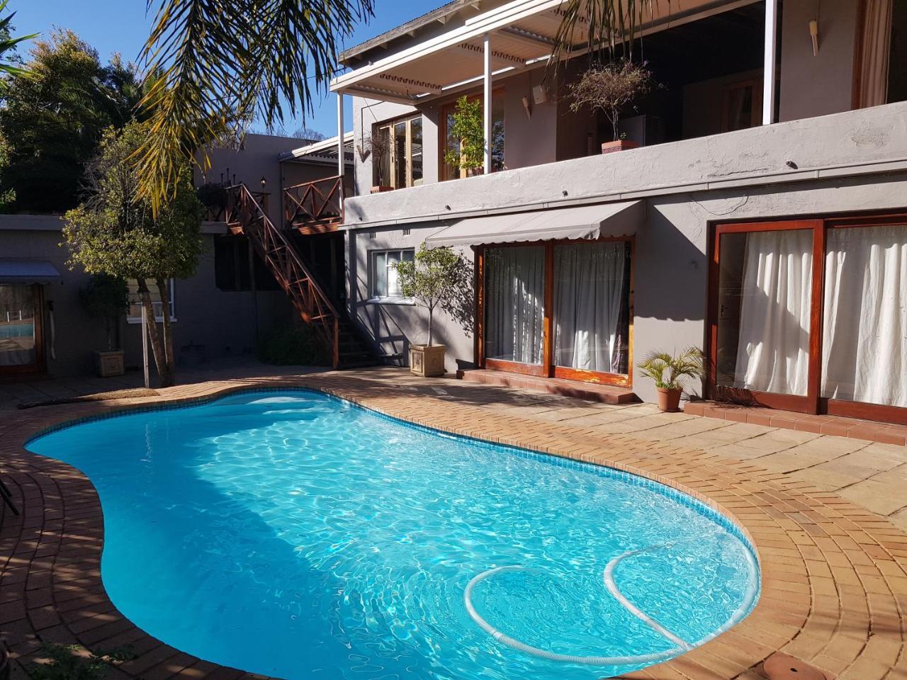 Готель Mi Casa Su Casa Randburg Екстер'єр фото